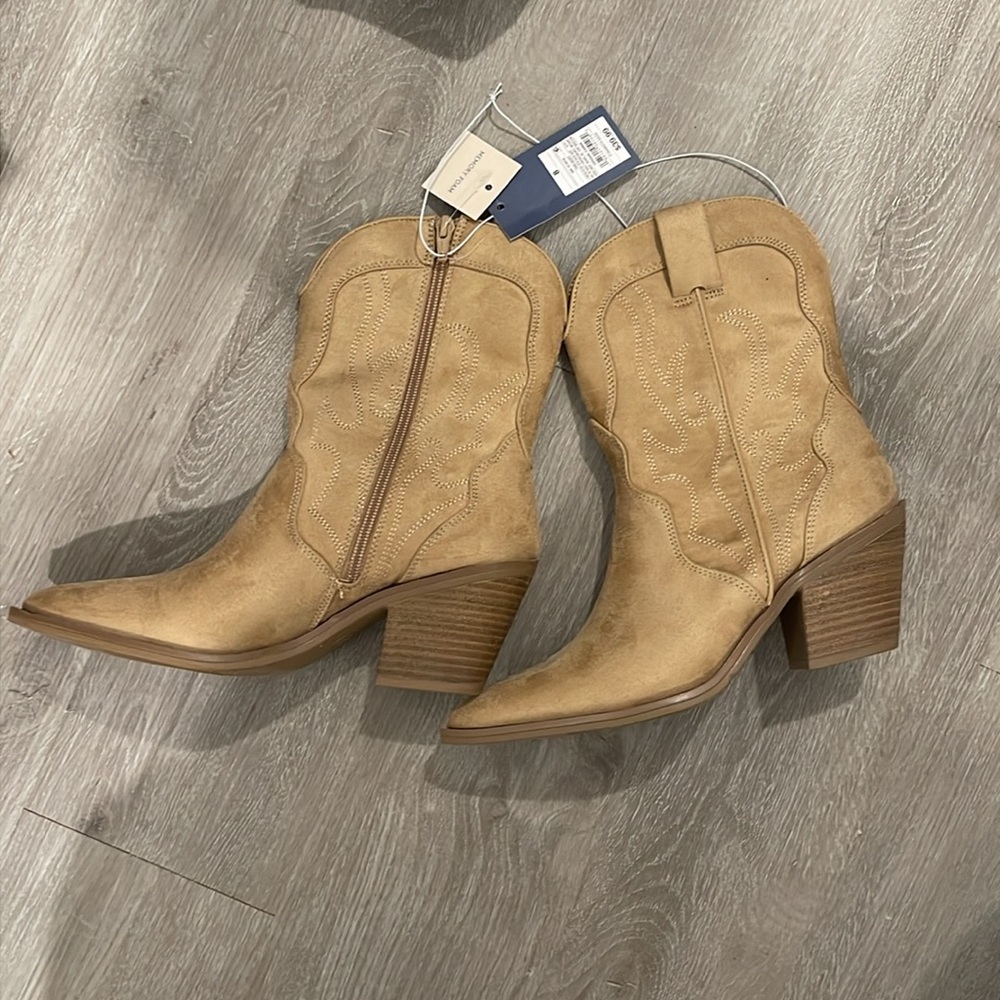 Women’s Western Ankle Boots, Size 8, NEW